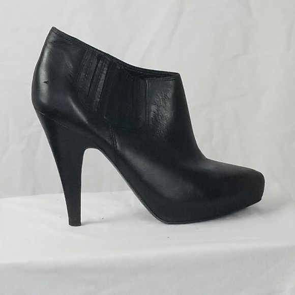 00s Vintage pre-owned classic minimalist leather slip-on heeled ankle boots - Picture 2 of 7
